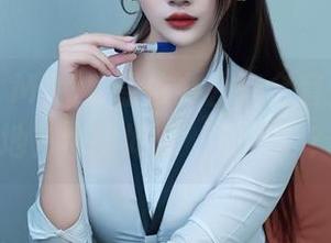 秀人网 – MOON嘉依办公室全套，工作的地方也能如此‘放松’？