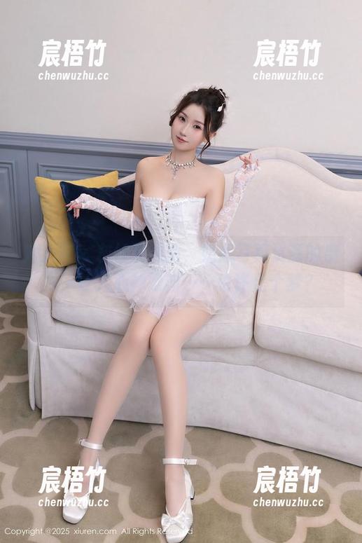 秀人网 - 灰丝交响曲，奶瓶写真资源的魔力，让人心神驰向……也许是个梦？