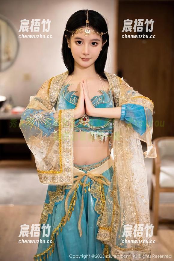 秀人网 - 最新女王范儿来袭！媃柔rourou的作品集值得一瞧