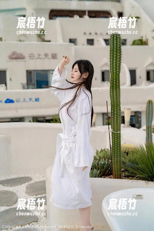 秀人网 - 小泡芙winna的长腿：打破传统的资源作品集，腿控狂欢来了吗？