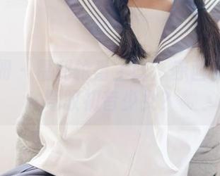 稚乖画册 – 福利轮番上阵：赤西夜夜如何驾驭初音少女？