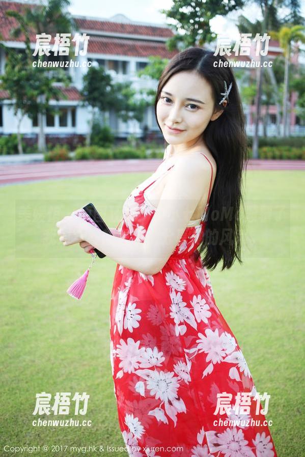 美媛馆 - 原图狂赞！伊小七MoMo颠覆了我对女神的想象，分享她的风采。