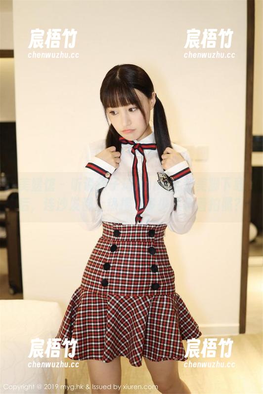 美媛馆 - 听说徐子琦Anna全套美脚下载后，连沙发都上热搜，多少人争着拍照？