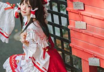 来吧，花柒Hana的长腿美图图集，居然能让腿部也显得这么有气场！
