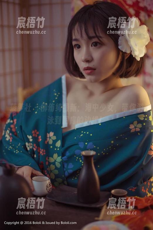菠萝社 - 柳侑绮最新：海中少女，带你游泳到图库的边缘！