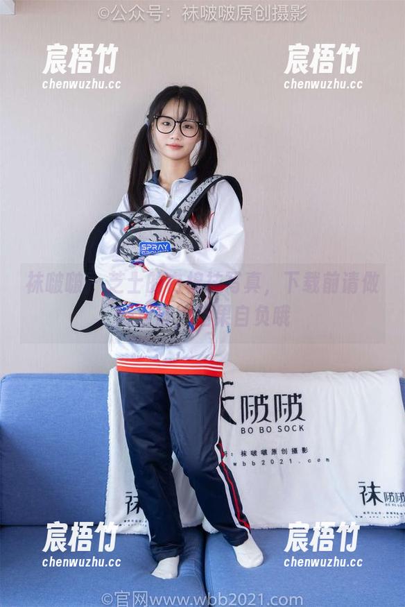 袜啵啵 - 芝士的白棉袜写真，下载前请做好准备，后果自负哦