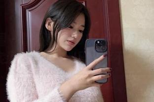 微密圈 – 雪怡妹纸2022-2023的图片？老实说，我的目光已经停不下来了。