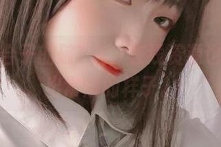 青水百合子的破T恤，在线资源也能跳脱出常规的样子。