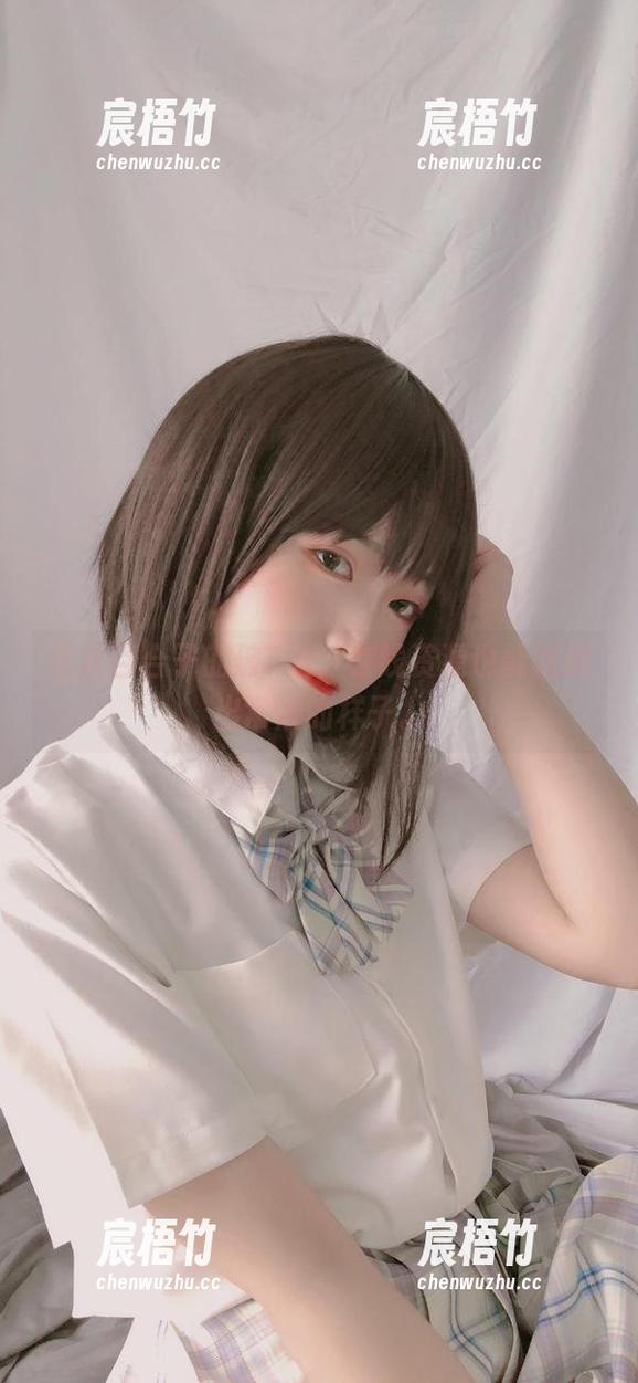 青水百合子的破T恤，在线资源也能跳脱出常规的样子。