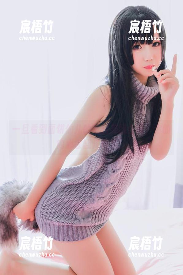 一旦看到面饼仙儿的私房美腿合集，你的内心会翻江倒海。