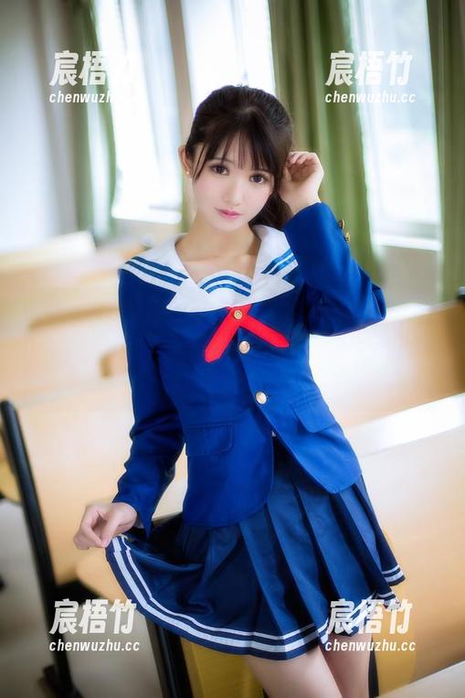 为了这套图集，我宁可纠结在鳗鱼霏儿的玉藻前初始里——哇，这种搭配太有一套！